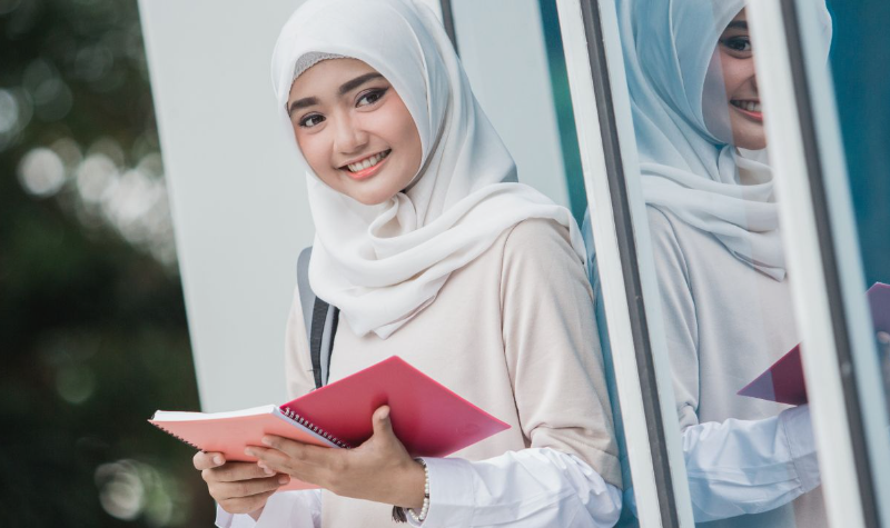 Top Scholarships for UAE Students in 2025