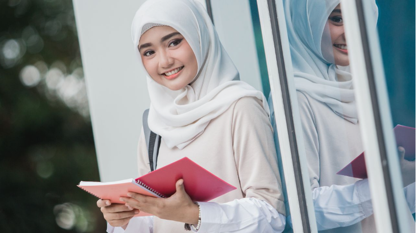 Top Scholarships for UAE Students in 2025